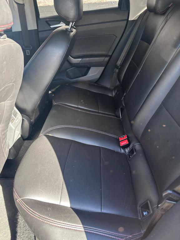 VOLKSWAGEN Polo Hatch - Foto