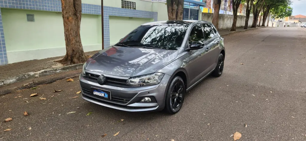VOLKSWAGEN Polo Hatch