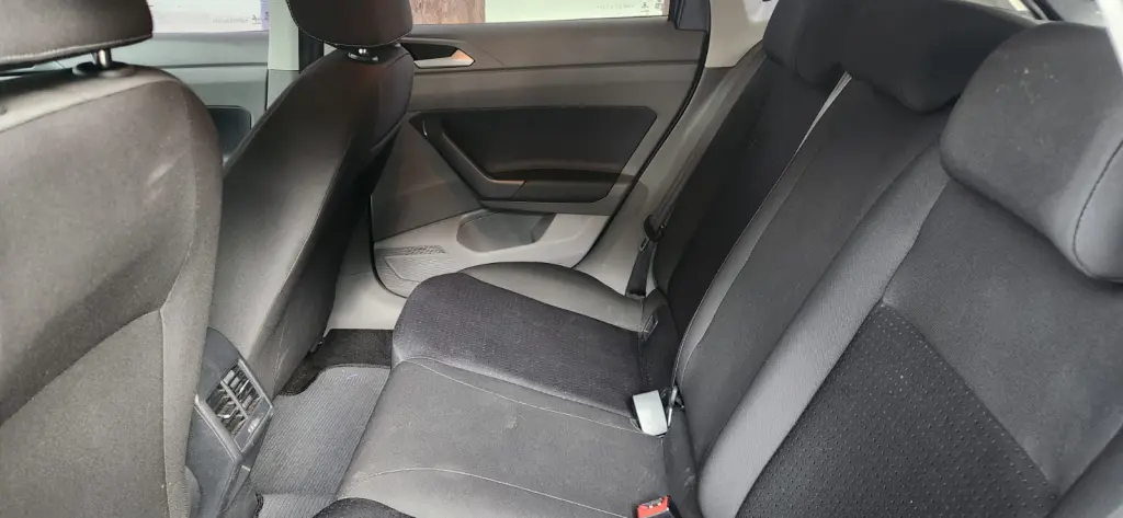 VOLKSWAGEN Polo Hatch - Foto