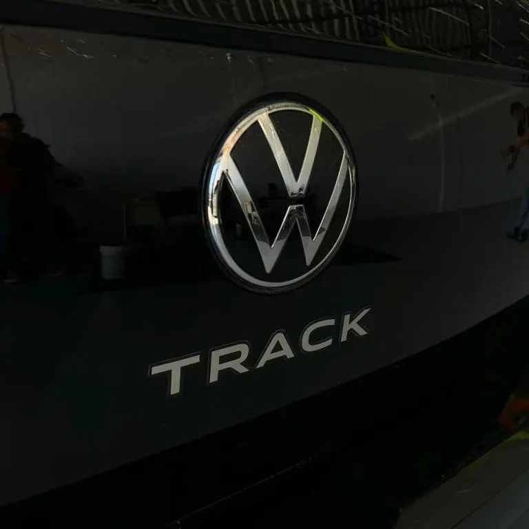 VOLKSWAGEN Polo Hatch - Foto