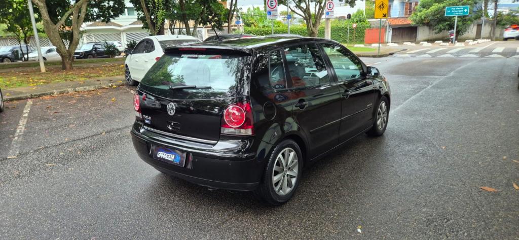 VOLKSWAGEN Polo Hatch - Foto