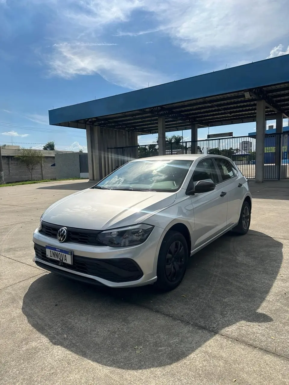 VOLKSWAGEN Polo Hatch - Foto