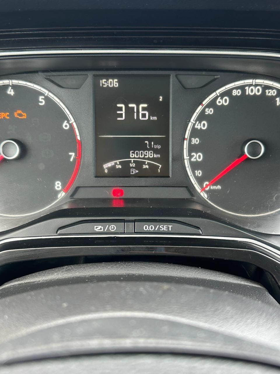 VOLKSWAGEN Polo Hatch - Foto