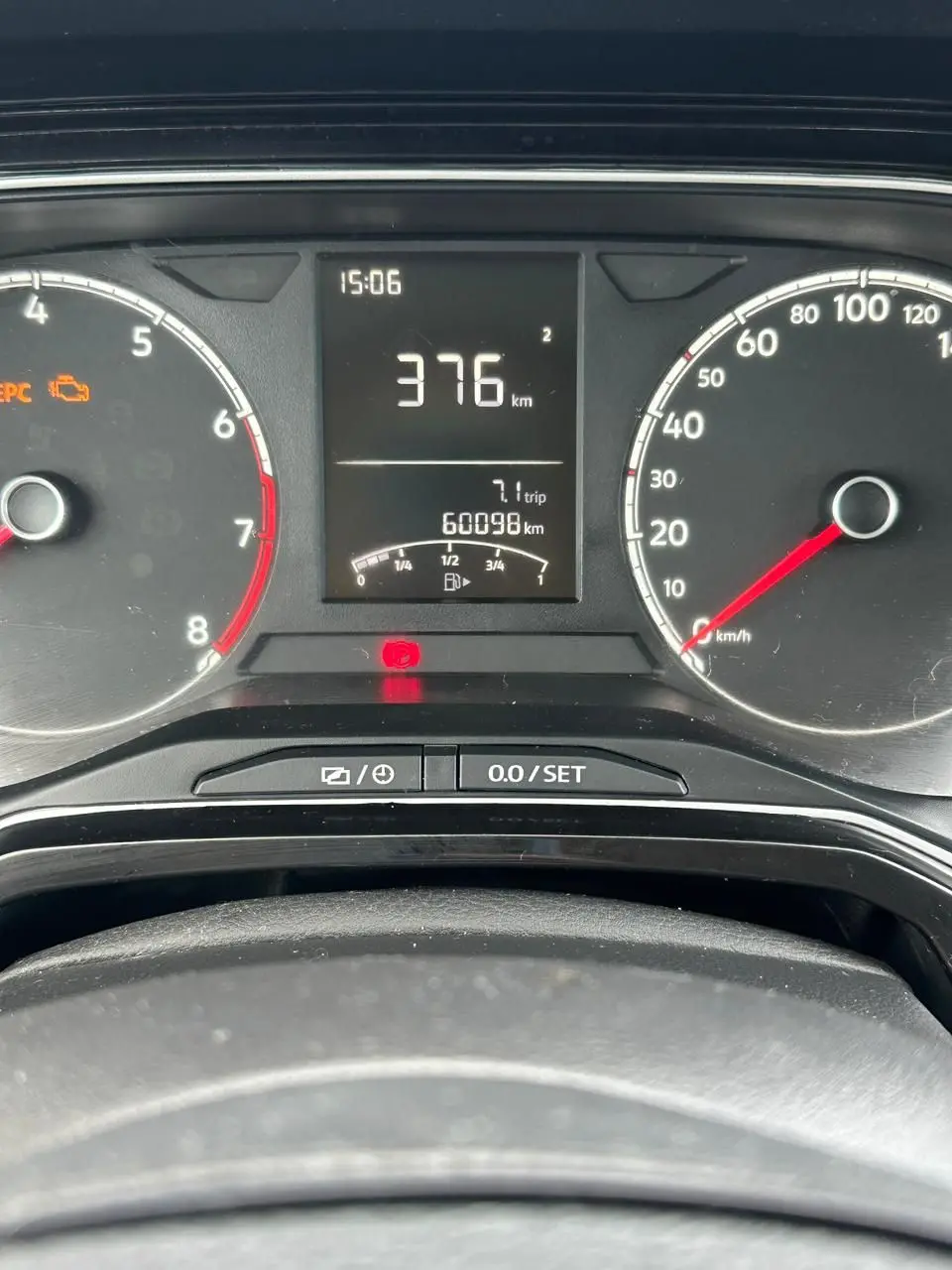 VOLKSWAGEN Polo Hatch - Foto