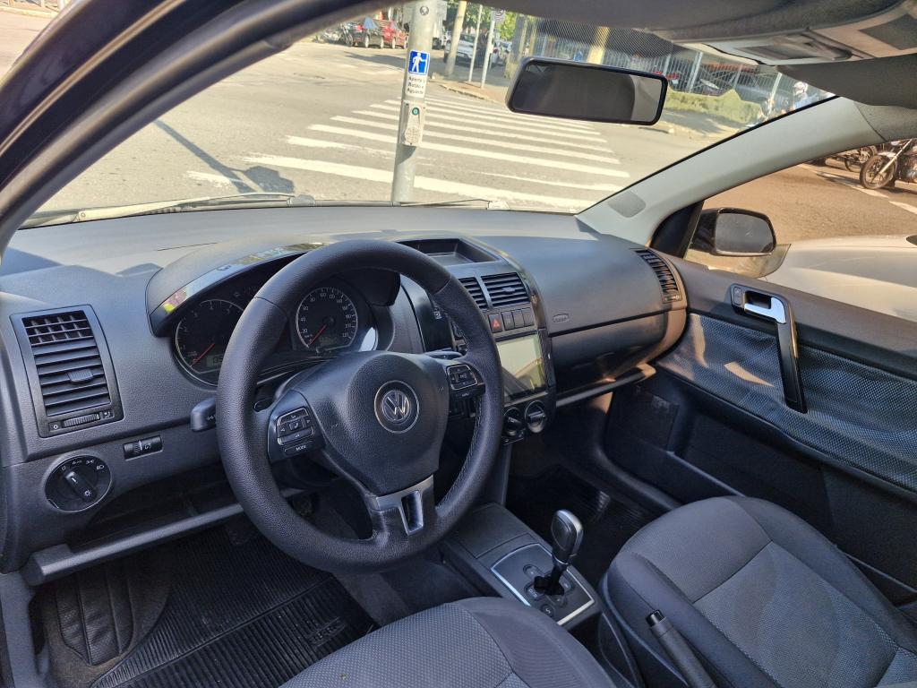 VOLKSWAGEN Polo Hatch - Foto