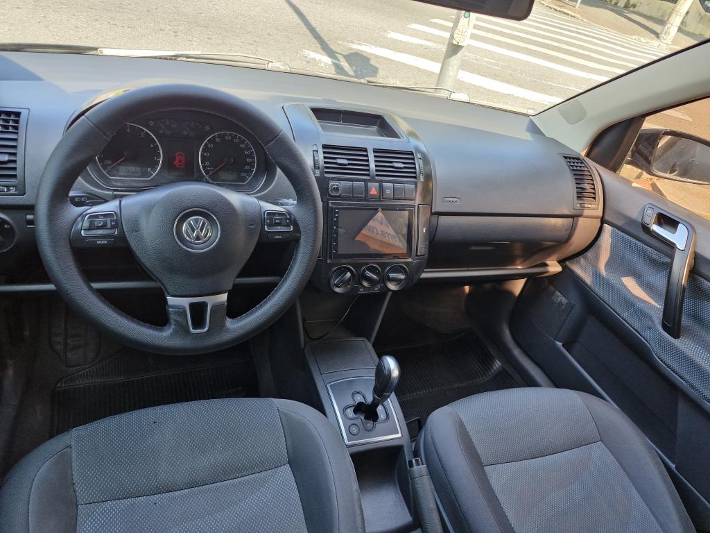 VOLKSWAGEN Polo Hatch - Foto