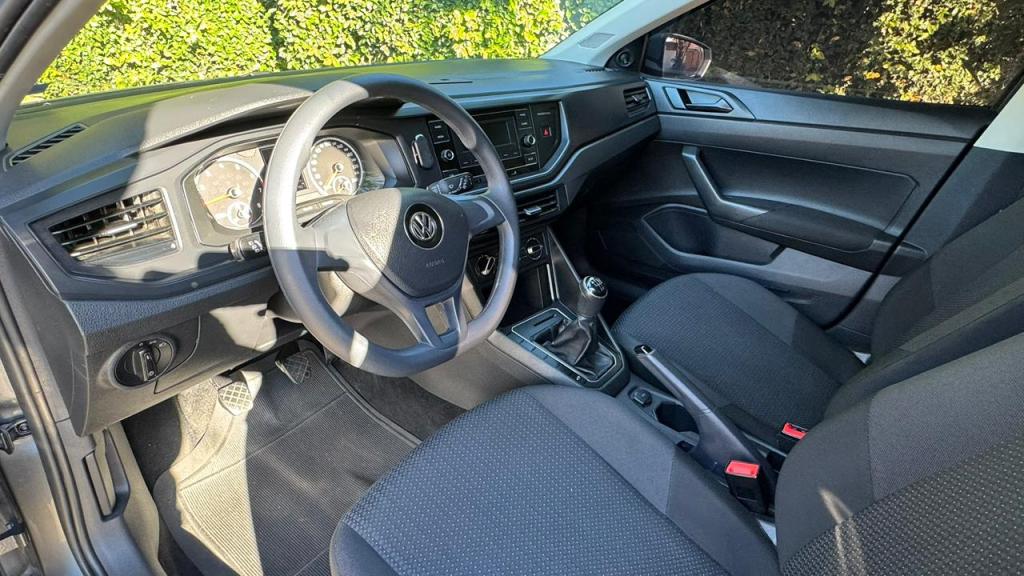 VOLKSWAGEN Polo Hatch - Foto