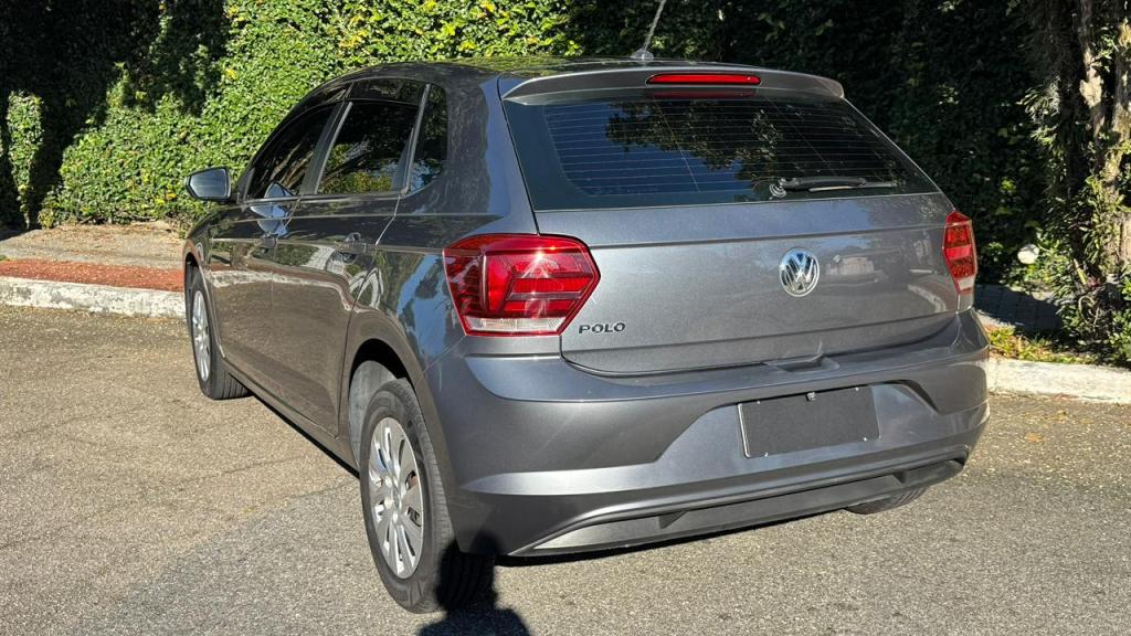 VOLKSWAGEN Polo Hatch - Foto