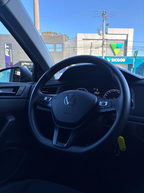 VOLKSWAGEN Polo Hatch - Foto