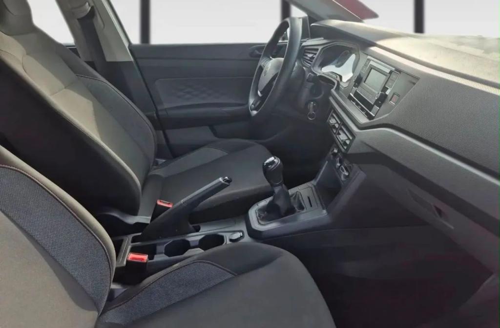 VOLKSWAGEN Polo Hatch - Foto