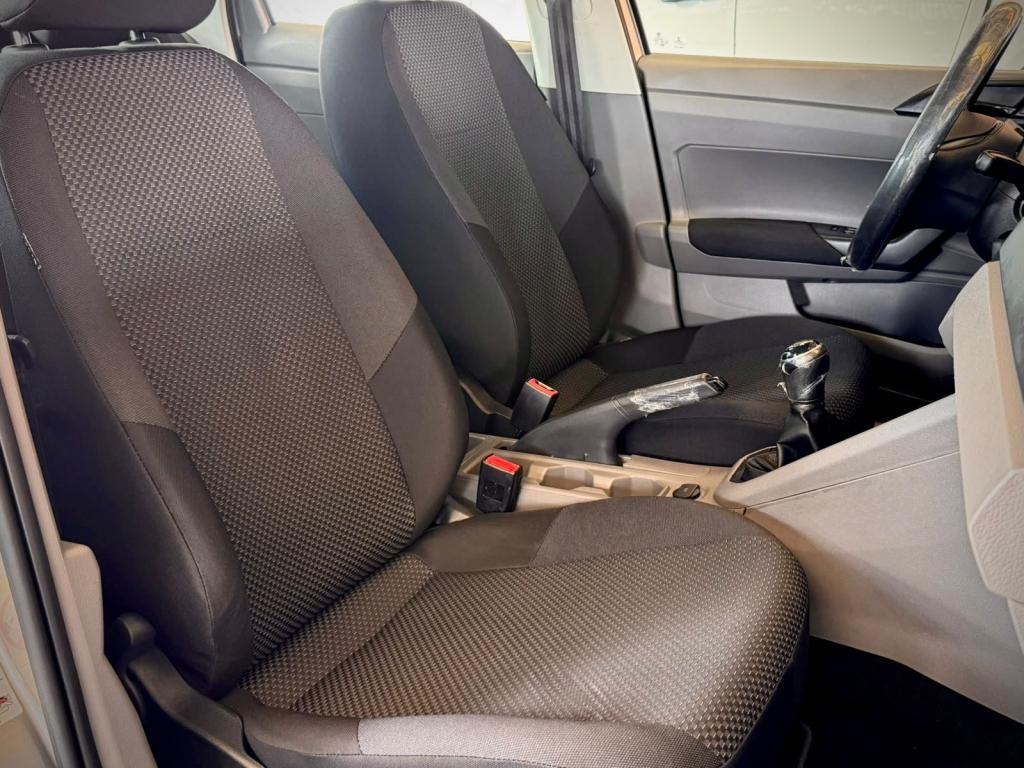 VOLKSWAGEN Polo Hatch - Foto
