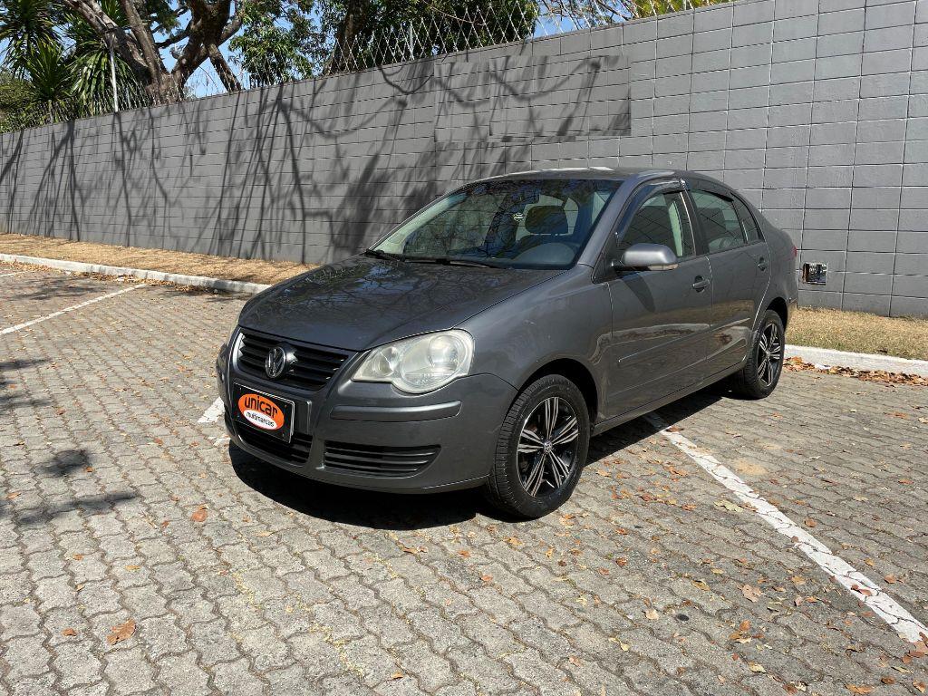 VOLKSWAGEN Polo Sedan - Foto