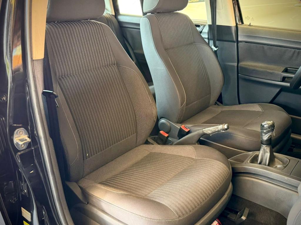 VOLKSWAGEN Polo Sedan - Foto