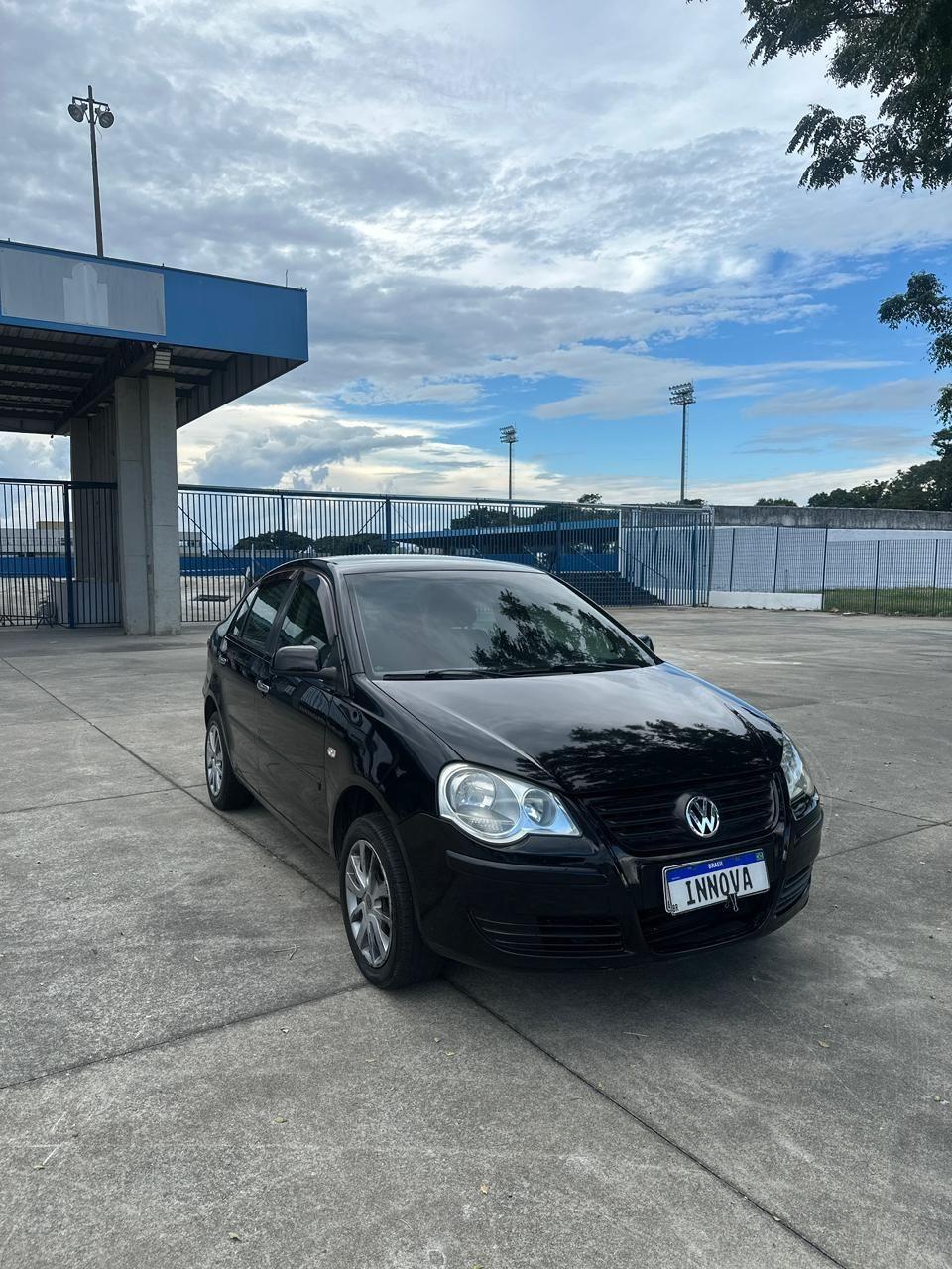 VOLKSWAGEN Polo Sedan