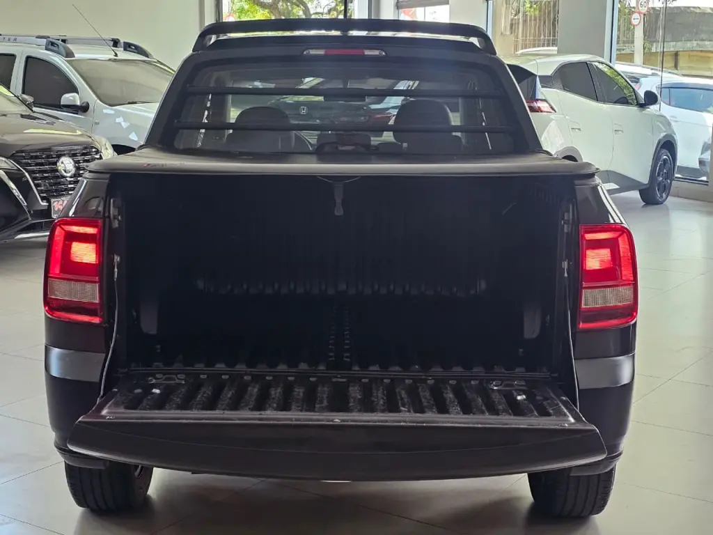 VOLKSWAGEN Saveiro - Foto