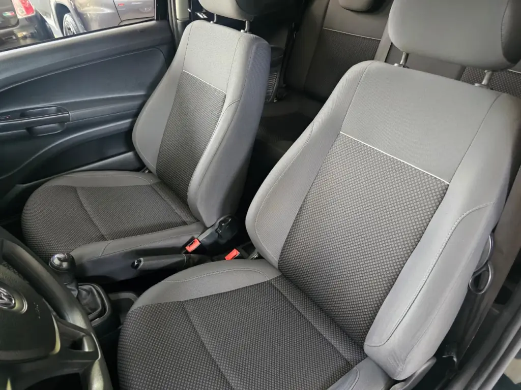 VOLKSWAGEN Saveiro - Foto