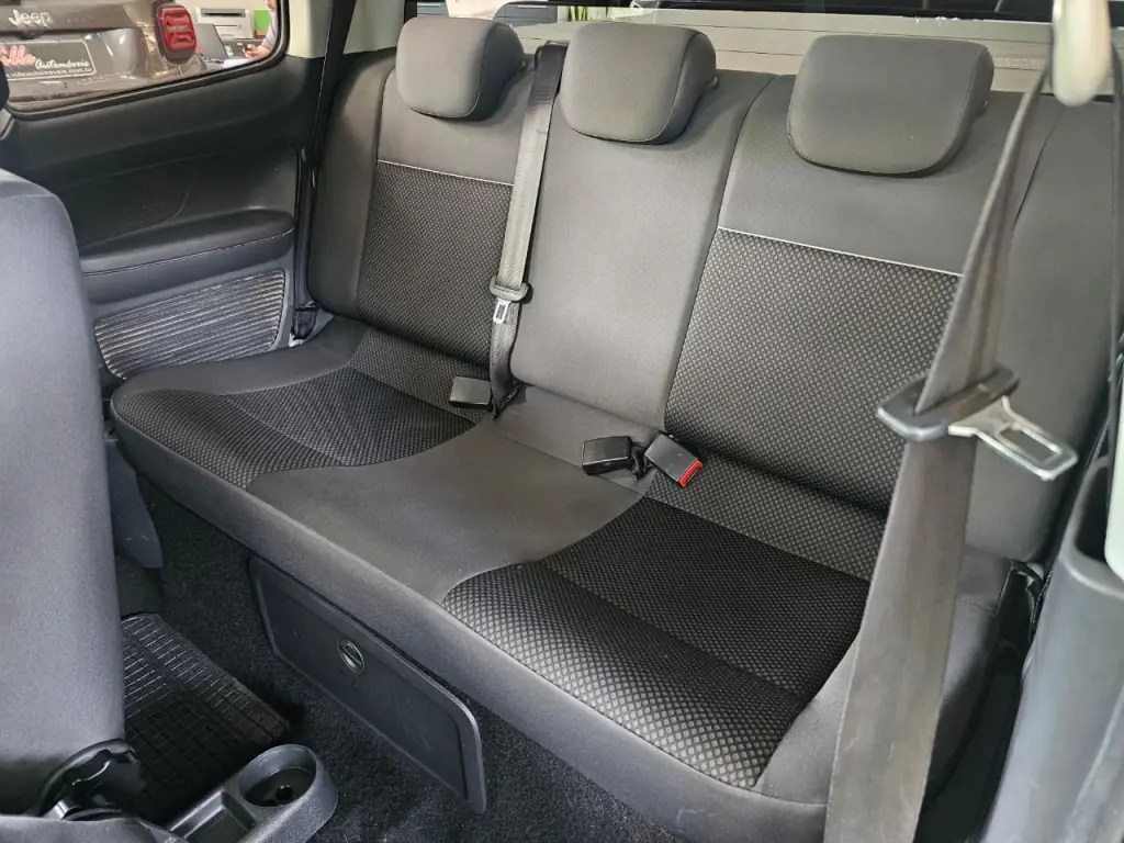 VOLKSWAGEN Saveiro - Foto