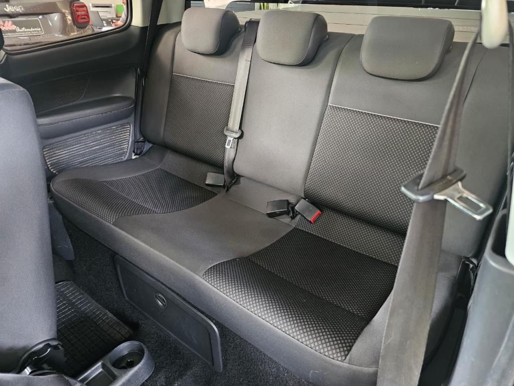 VOLKSWAGEN Saveiro - Foto