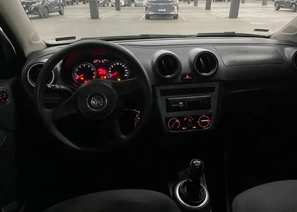 VOLKSWAGEN Saveiro - Foto