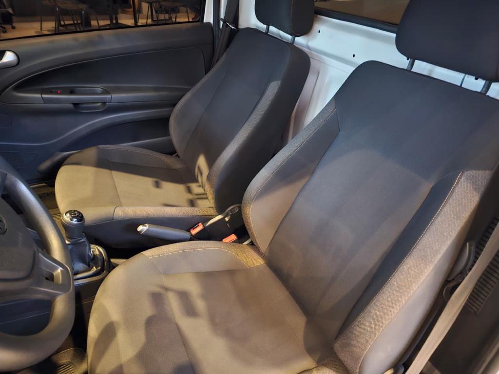 VOLKSWAGEN Saveiro - Foto