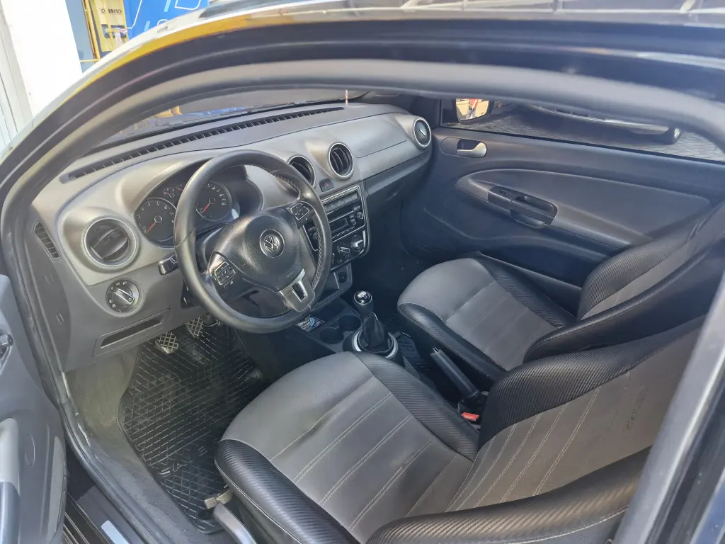 VOLKSWAGEN Saveiro - Foto