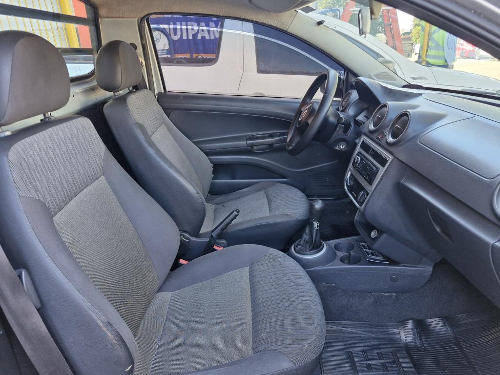 VOLKSWAGEN Saveiro - Foto
