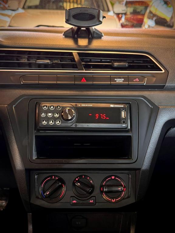 VOLKSWAGEN Saveiro - Foto