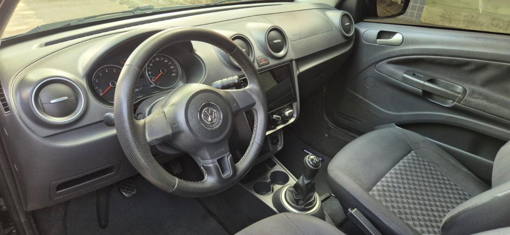 VOLKSWAGEN Saveiro - Foto