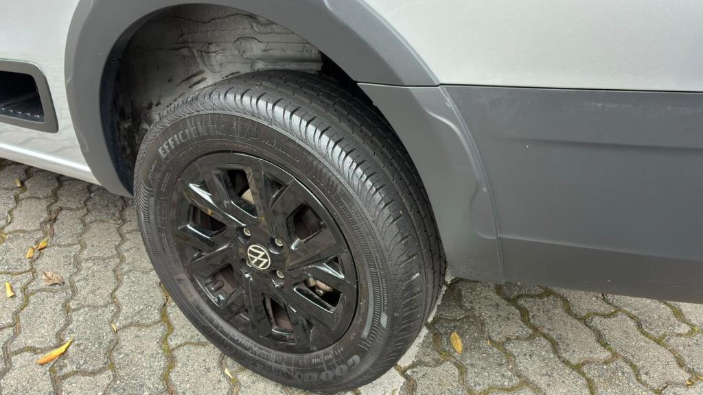 VOLKSWAGEN Saveiro - Foto