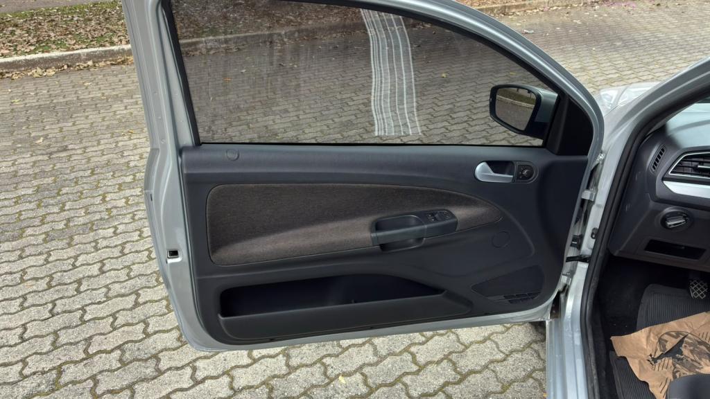 VOLKSWAGEN Saveiro - Foto