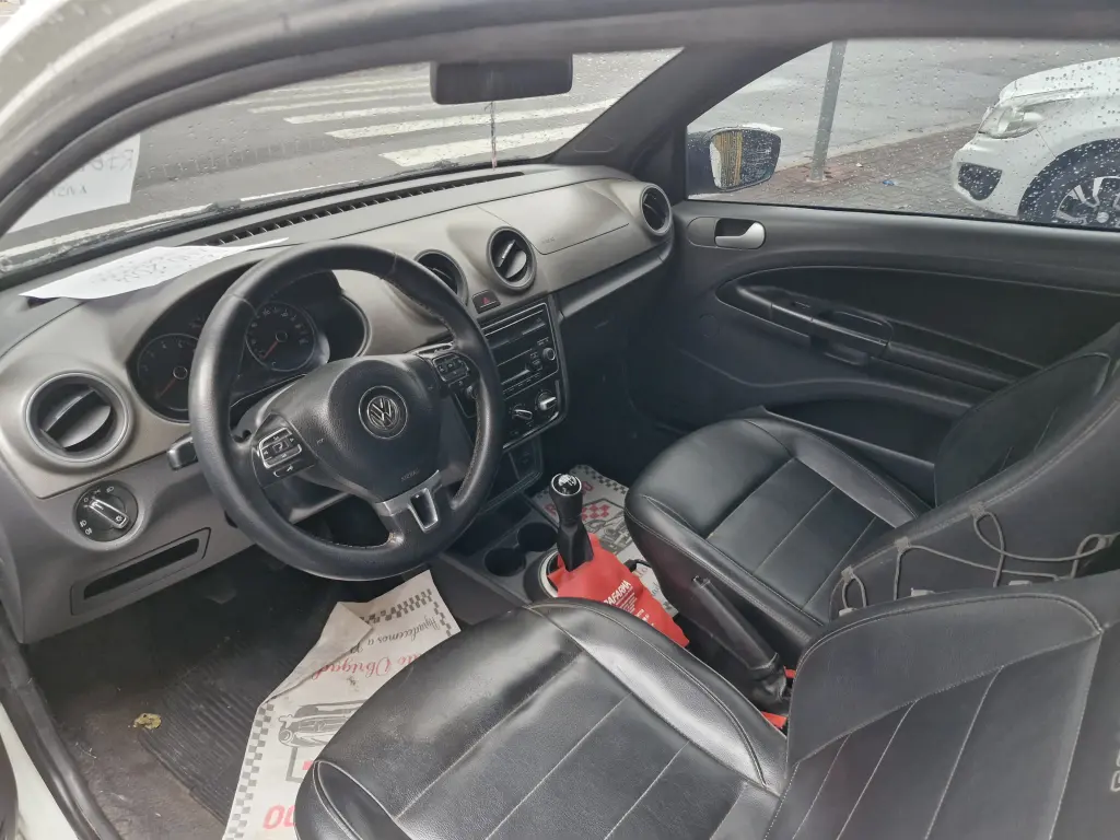 VOLKSWAGEN Saveiro - Foto