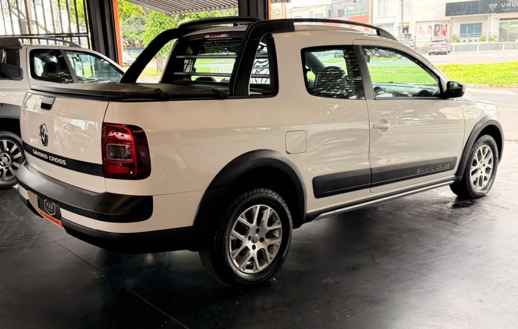 VOLKSWAGEN Saveiro - Foto