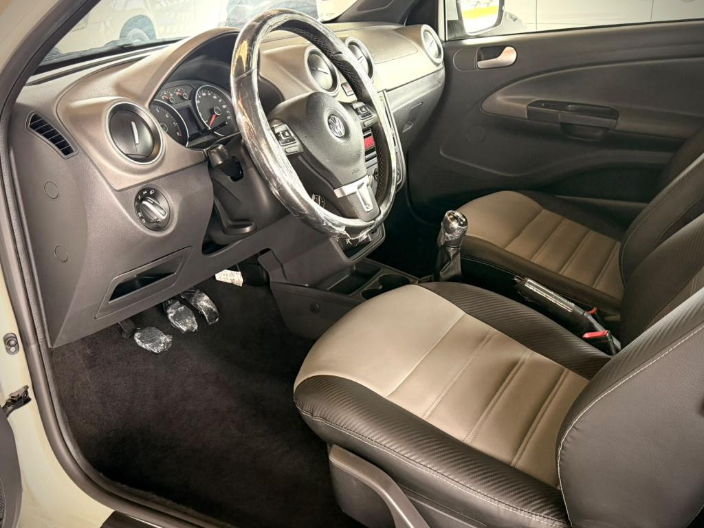VOLKSWAGEN Saveiro - Foto