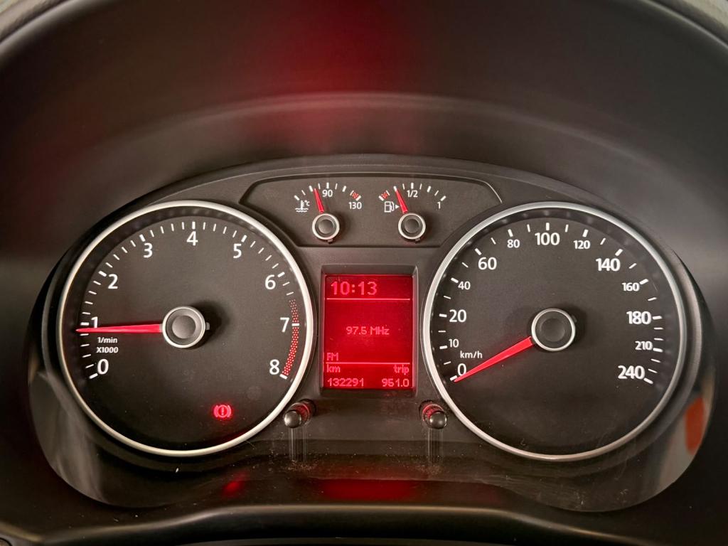 VOLKSWAGEN Saveiro - Foto