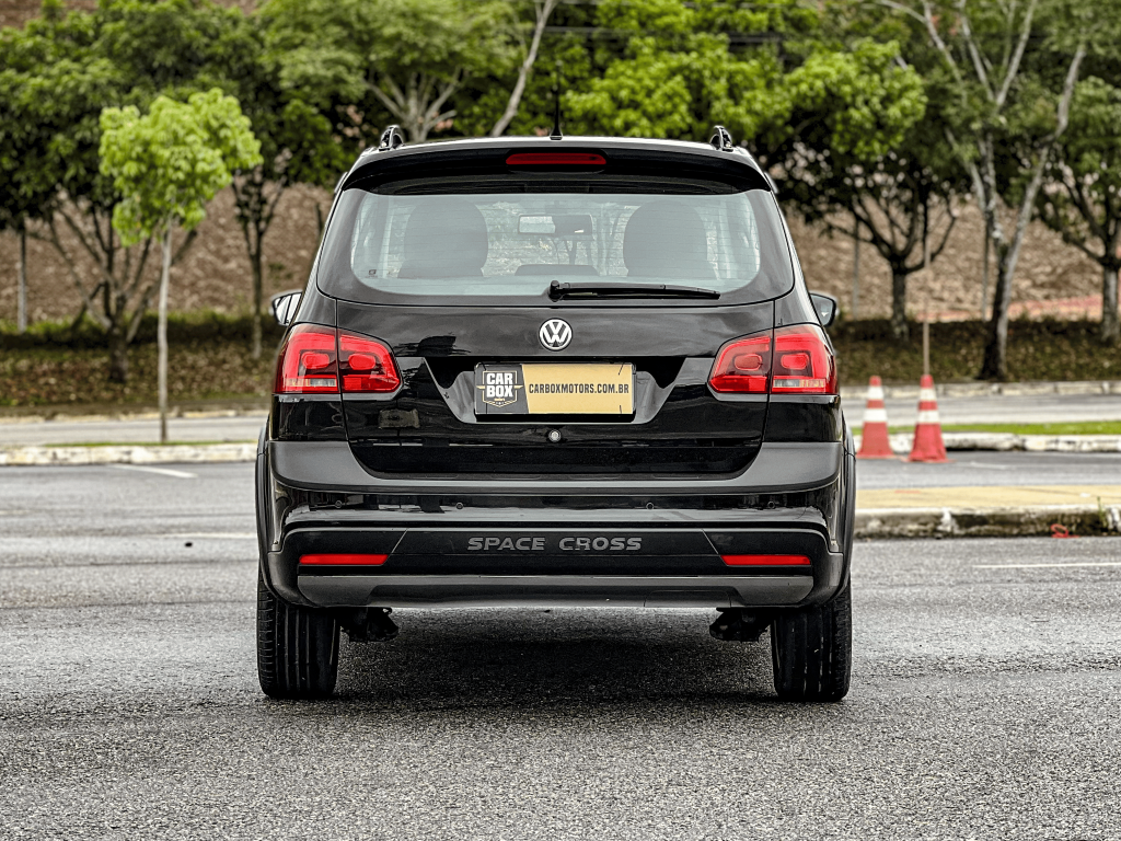 VOLKSWAGEN Space Cross - Foto