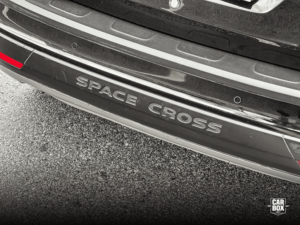 VOLKSWAGEN Space Cross - Foto