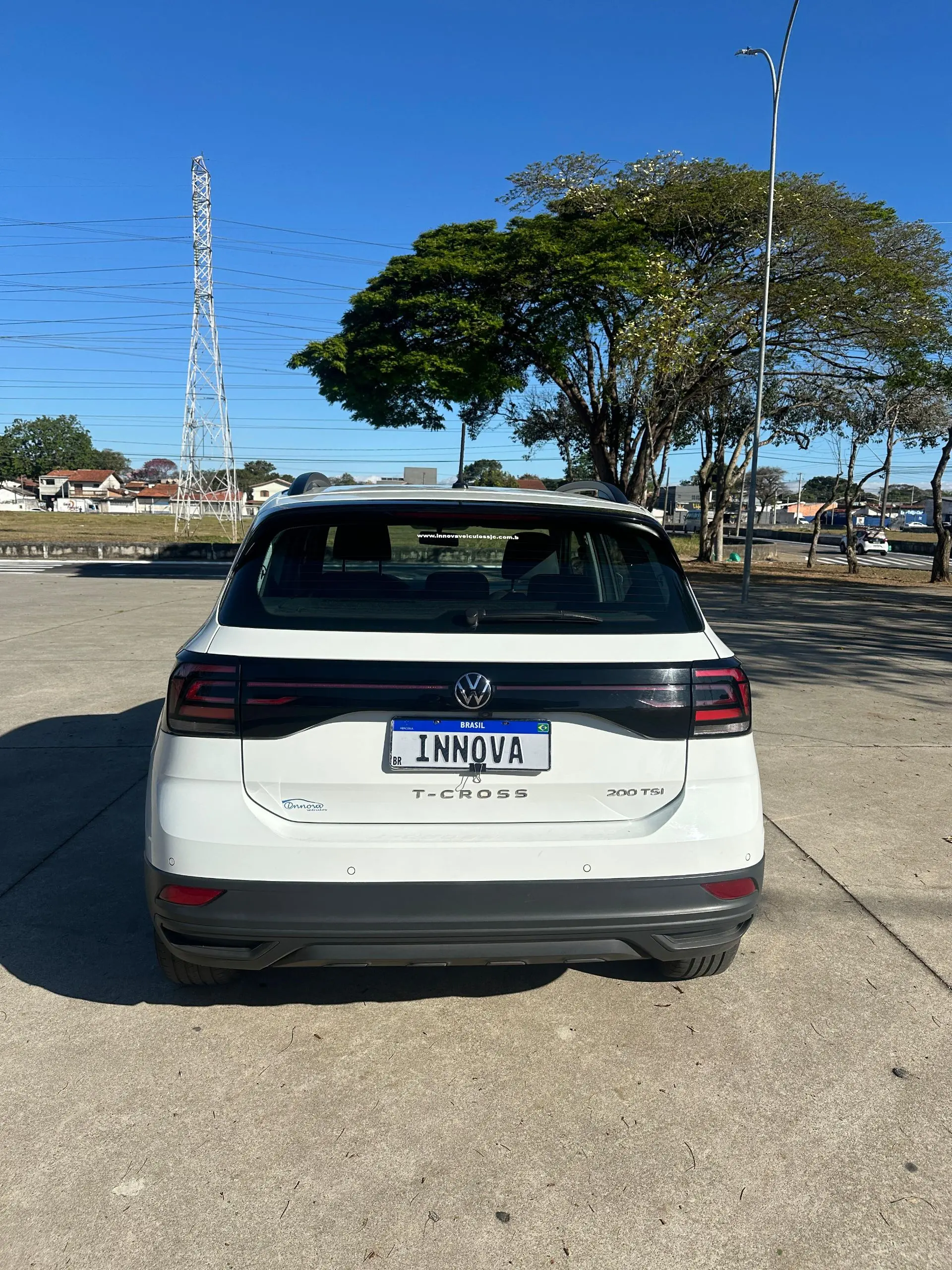 VOLKSWAGEN T-Cross - Foto