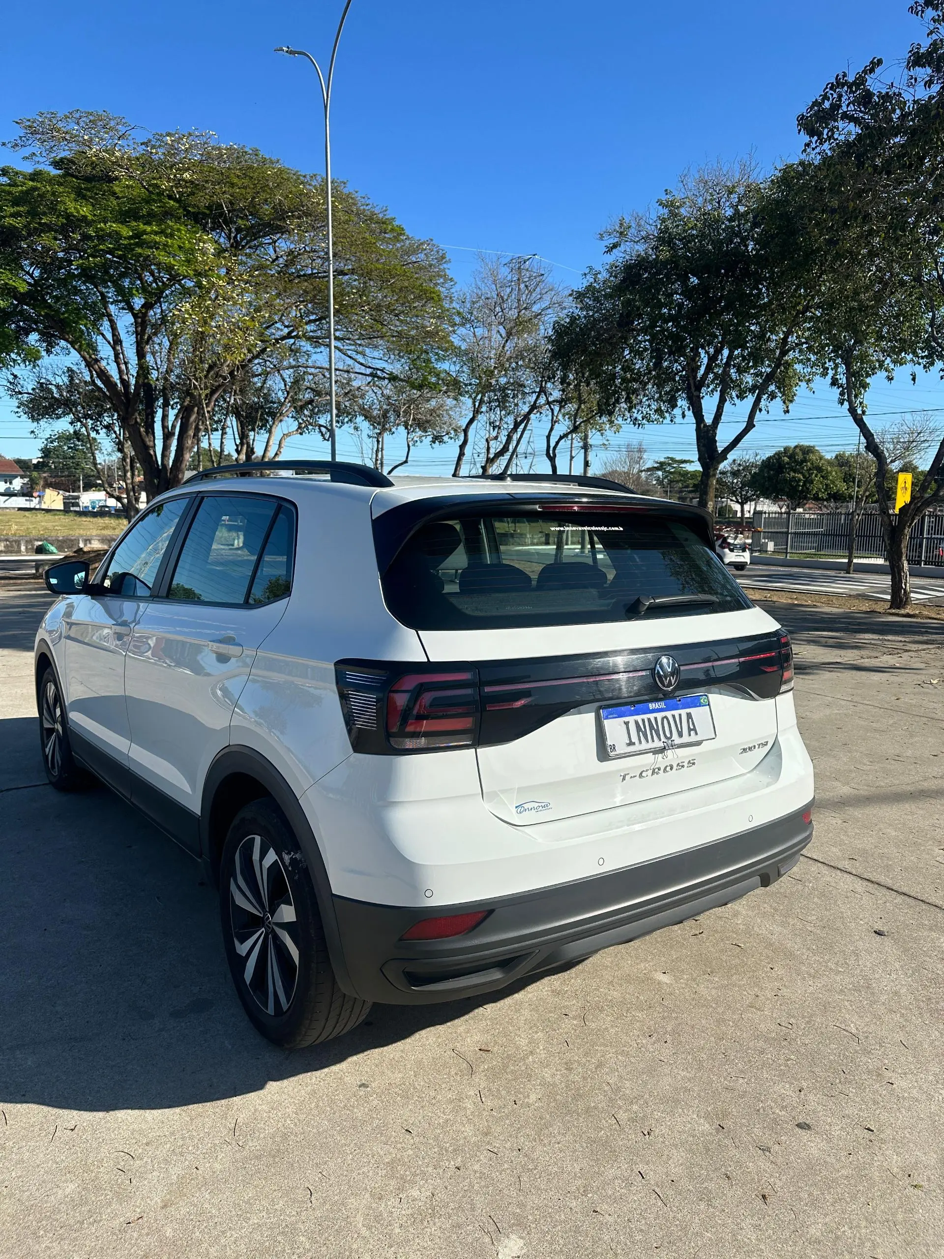VOLKSWAGEN T-Cross - Foto