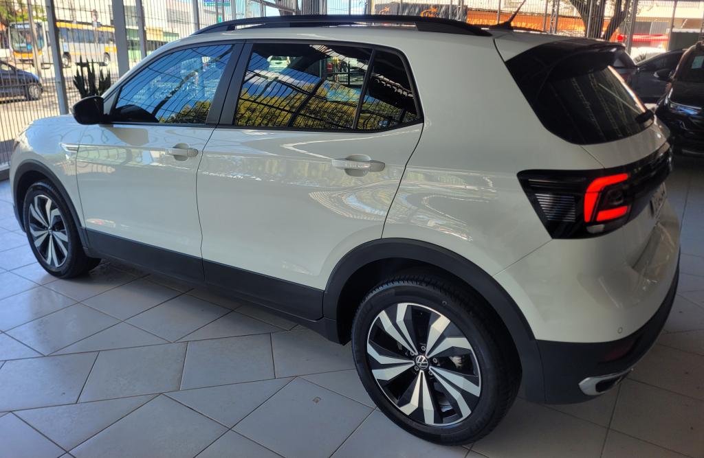 VOLKSWAGEN T-Cross - Foto