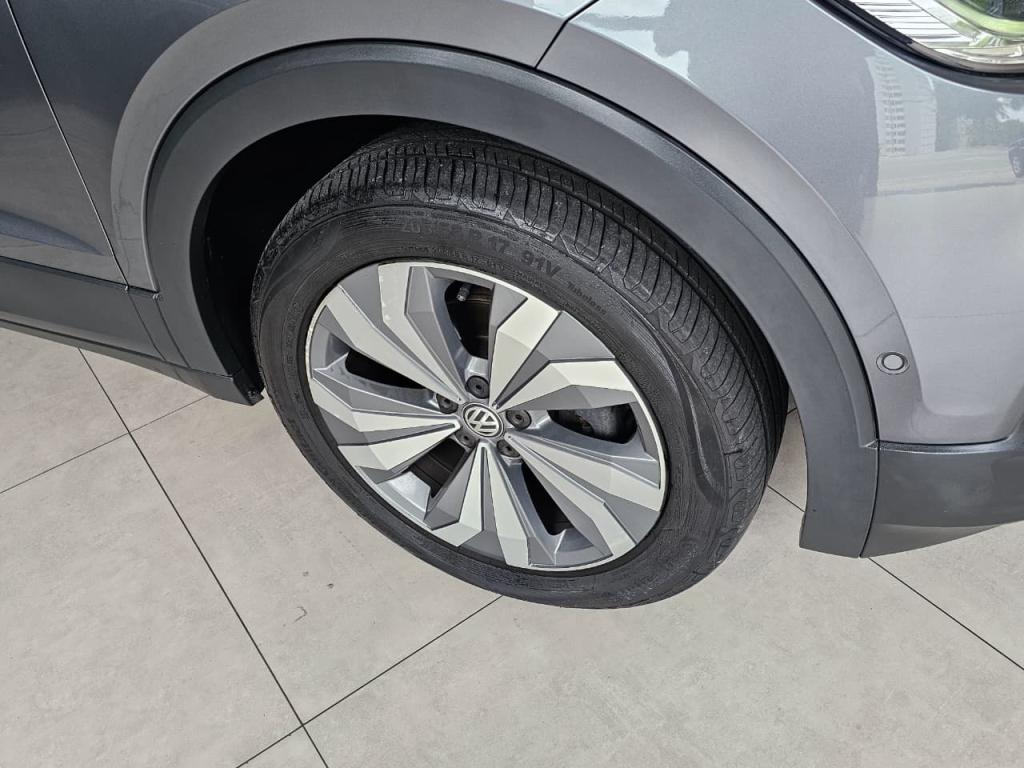 VOLKSWAGEN T-Cross - Foto