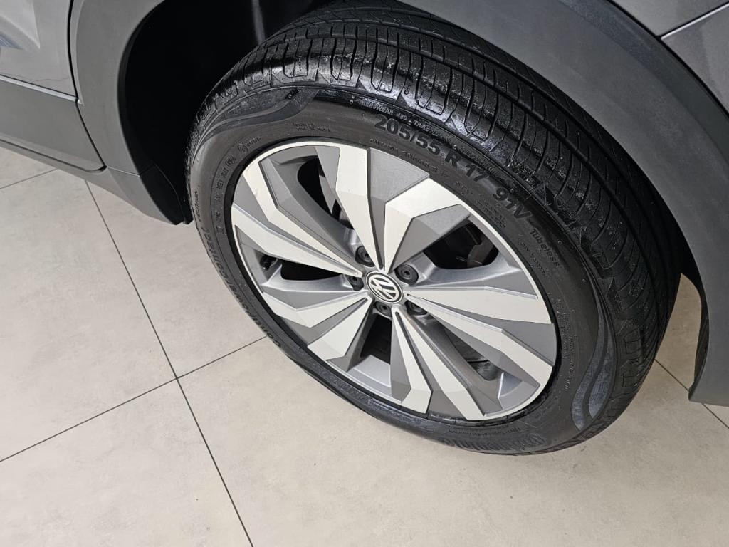 VOLKSWAGEN T-Cross - Foto
