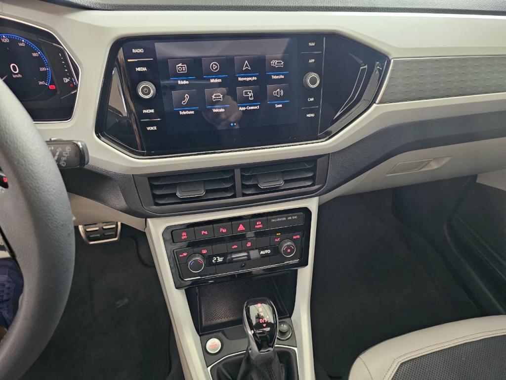 VOLKSWAGEN T-Cross - Foto