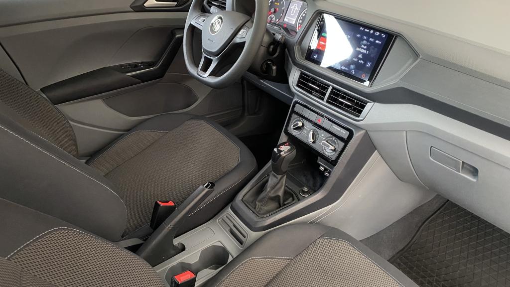 VOLKSWAGEN T-Cross - Foto