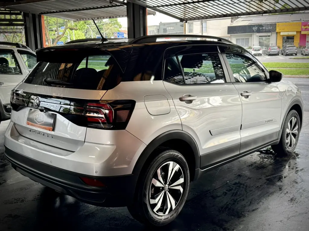 VOLKSWAGEN T-Cross - Foto