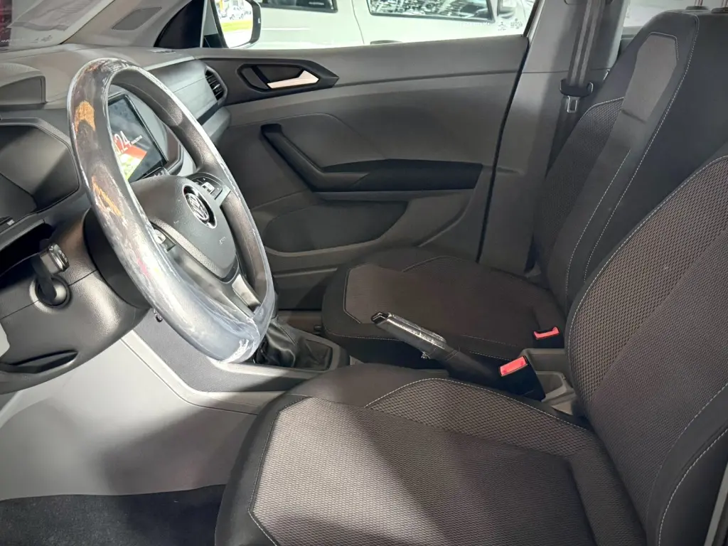 VOLKSWAGEN T-Cross - Foto