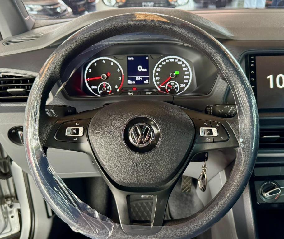 VOLKSWAGEN T-Cross - Foto