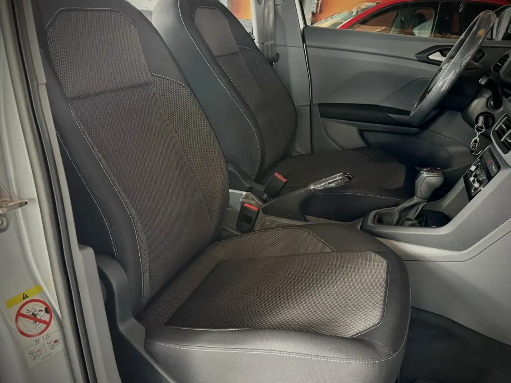 VOLKSWAGEN T-Cross - Foto