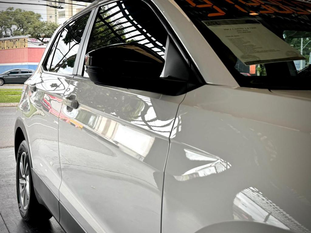 VOLKSWAGEN T-Cross - Foto