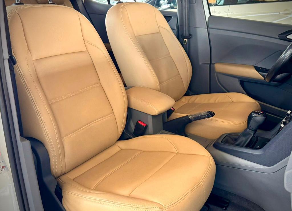 VOLKSWAGEN T-Cross - Foto
