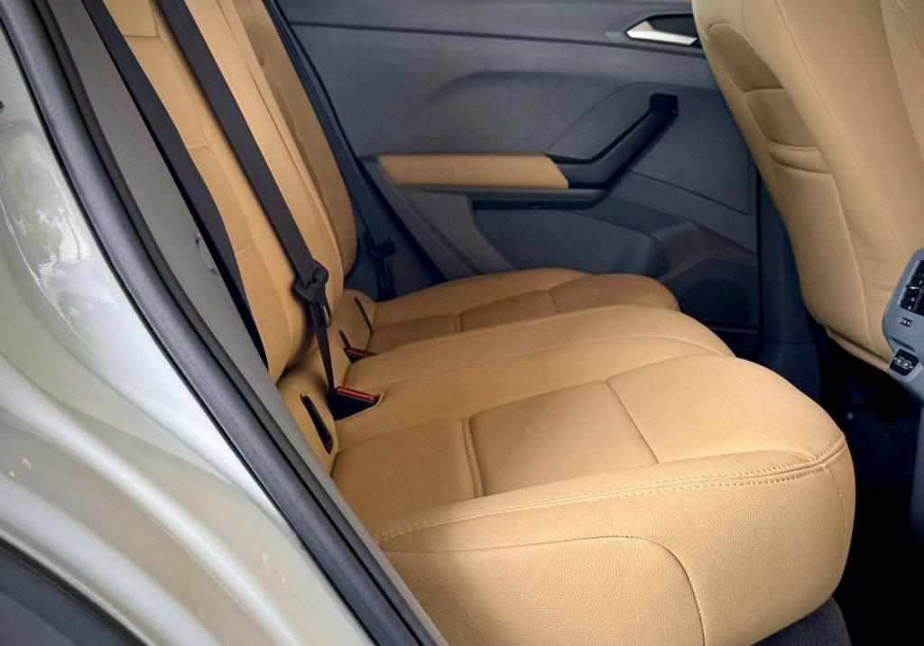 VOLKSWAGEN T-Cross - Foto